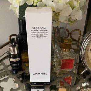 Chanel Le Blanc essential lotion